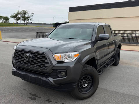 2022 Toyota Tacoma SR 4WD photo