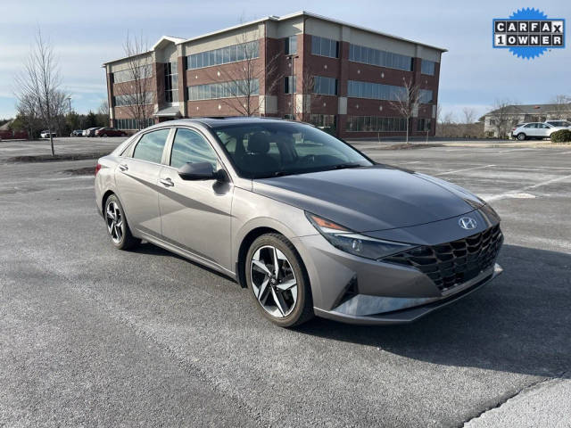 2022 Hyundai Elantra SEL FWD photo