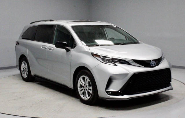 2022 Toyota Sienna XSE AWD photo