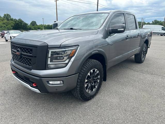 2022 Nissan Titan PRO-4X 4WD photo