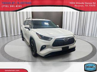 2022 Toyota Highlander LE FWD photo