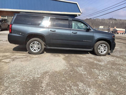 2019 Chevrolet Suburban LT 4WD photo