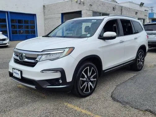 2022 Honda Pilot Touring 7-Passenger AWD photo