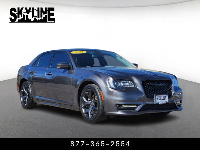 2021 Chrysler 300 Touring L RWD photo