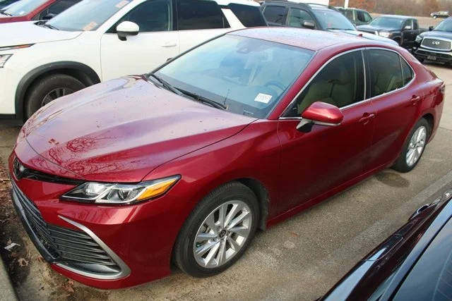 2022 Toyota Camry LE FWD photo