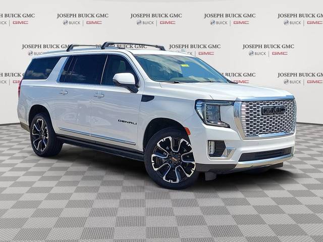 2022 GMC Yukon XL Denali 4WD photo