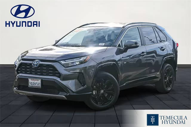 2022 Toyota RAV4 Hybrid SE AWD photo