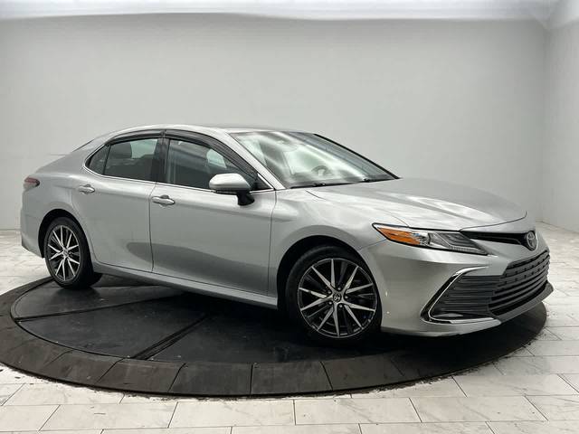2022 Toyota Camry XLE AWD photo