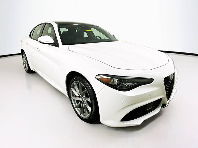 2022 Alfa Romeo Giulia  AWD photo