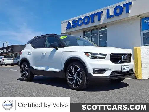 2022 Volvo XC40 R-Design AWD photo