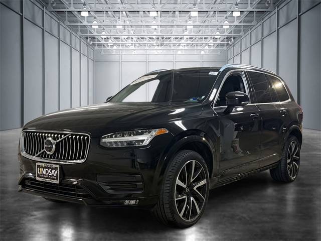 2022 Volvo XC90 Momentum AWD photo