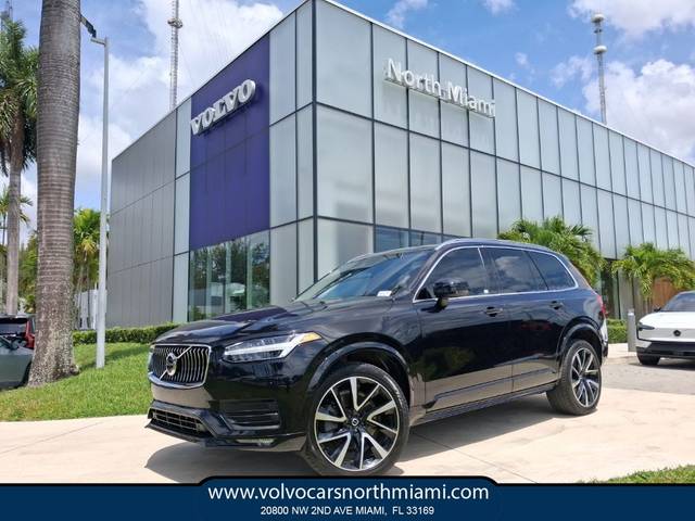 2022 Volvo XC90 Momentum AWD photo