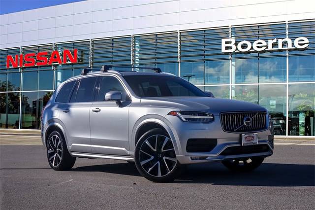 2022 Volvo XC90 Momentum AWD photo