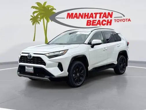 2022 Toyota RAV4 Hybrid SE AWD photo