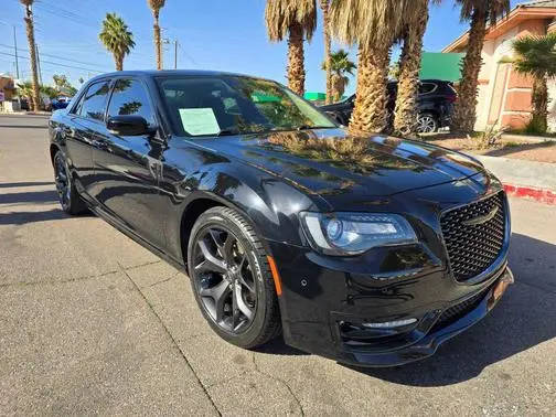 2022 Chrysler 300 Touring L RWD photo