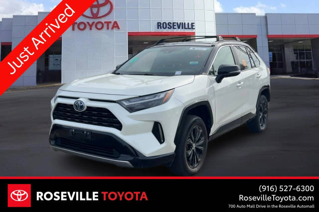 2022 Toyota RAV4 Hybrid XSE AWD photo