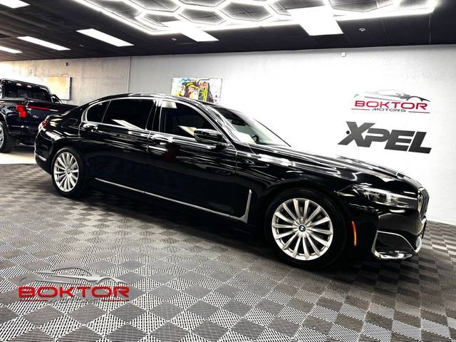 2022 BMW 7 Series 740i RWD photo