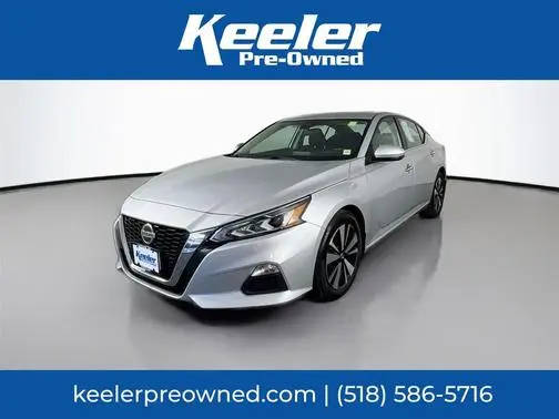 2022 Nissan Altima 2.5 SV FWD photo