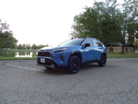 2022 Toyota RAV4 Hybrid XSE AWD photo