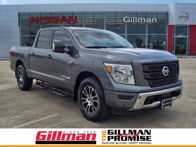 2022 Nissan Titan SV 4WD photo