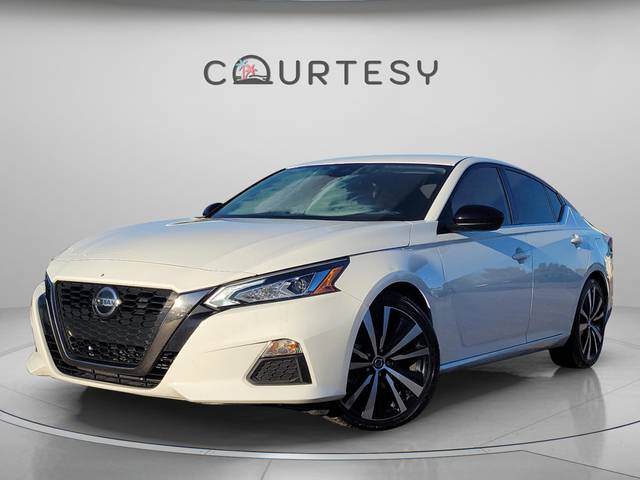 2022 Nissan Altima 2.5 SR FWD photo