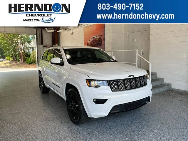 2022 Jeep Grand Cherokee Laredo X RWD photo