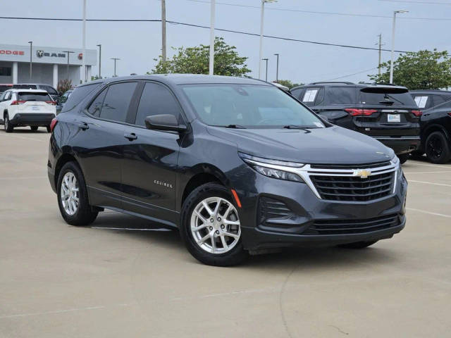 2022 Chevrolet Equinox LS FWD photo