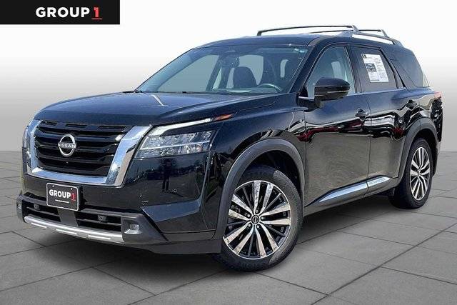 2022 Nissan Pathfinder Platinum FWD photo