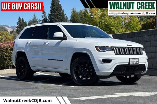 2022 Jeep Grand Cherokee Laredo X 4WD photo