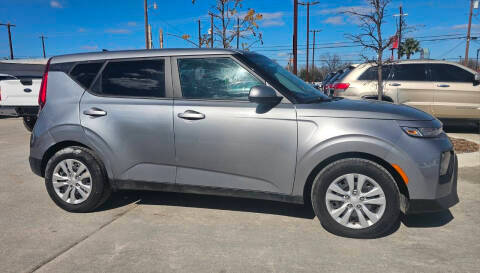 2022 Kia Soul LX FWD photo