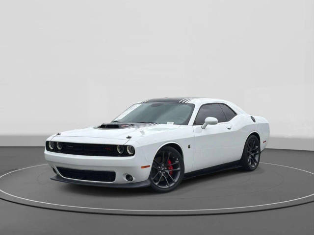 2022 Dodge Challenger R/T Scat Pack RWD photo