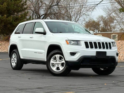2016 Jeep Grand Cherokee Laredo 4WD photo