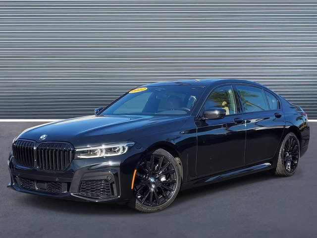 2022 BMW 7 Series 740i RWD photo