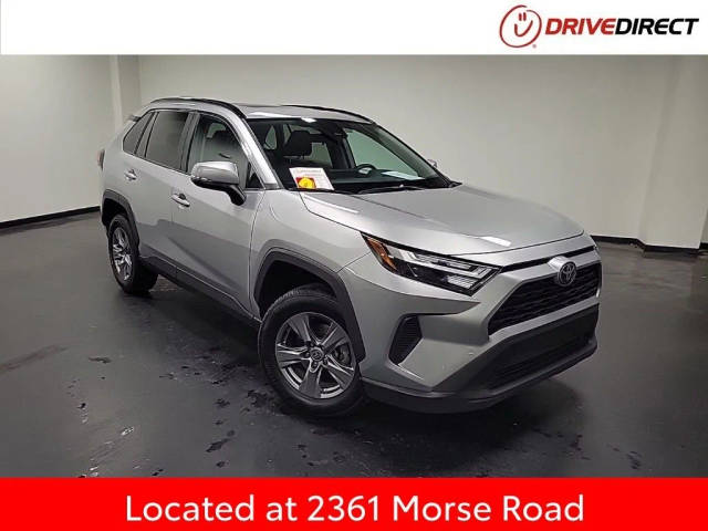 2022 Toyota RAV4 XLE FWD photo