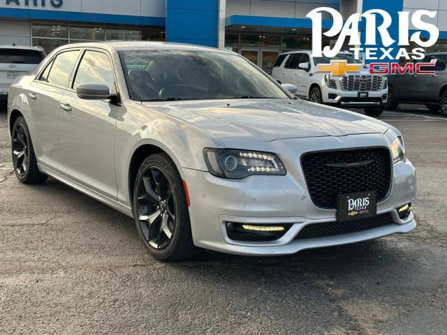 2022 Chrysler 300 Touring L RWD photo