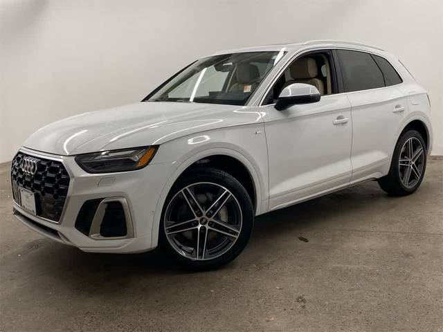 2022 Audi Q5 S line Prestige AWD photo