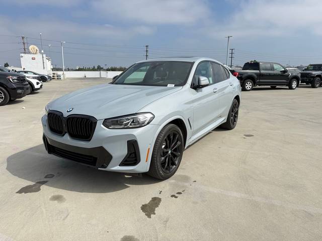 2022 BMW X4 xDrive30i AWD photo