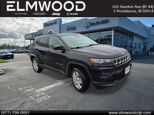 2022 Jeep Compass Latitude 4WD photo