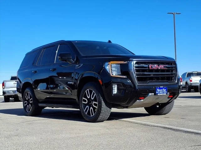 2022 GMC Yukon AT4 4WD photo