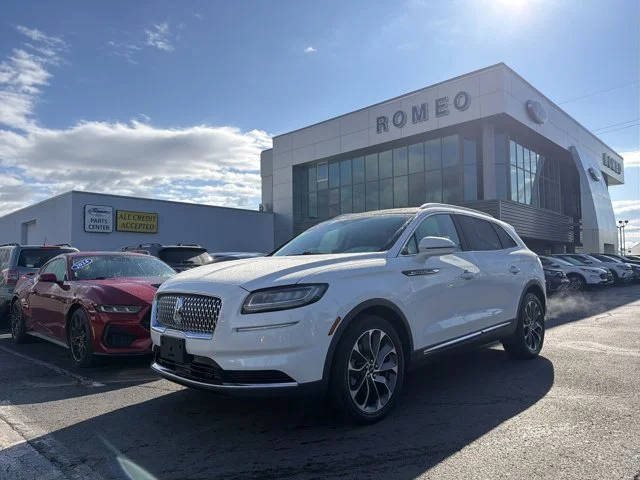 2022 Lincoln Nautilus Reserve AWD photo