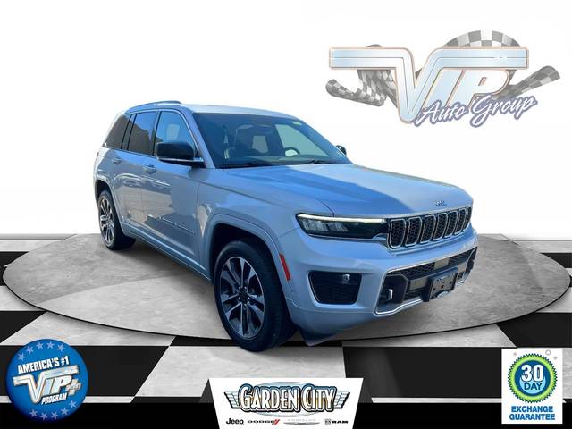 2022 Jeep Grand Cherokee Overland 4WD photo