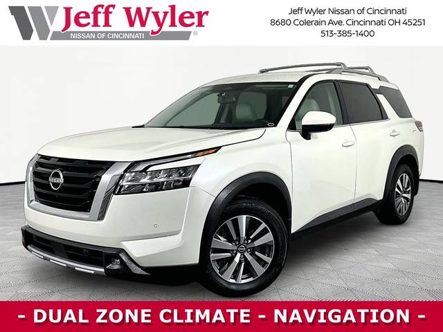 2022 Nissan Pathfinder SL 4WD photo