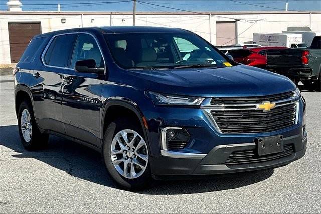 2022 Chevrolet Traverse LS FWD photo