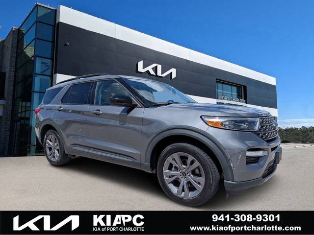 2022 Ford Explorer XLT 4WD photo
