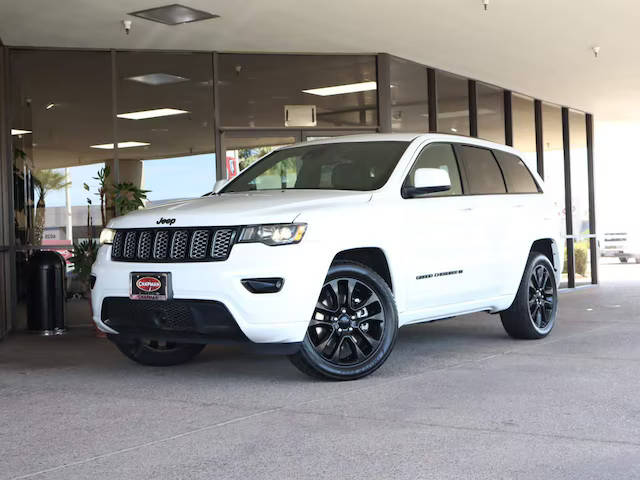 2022 Jeep Grand Cherokee Laredo X 4WD photo