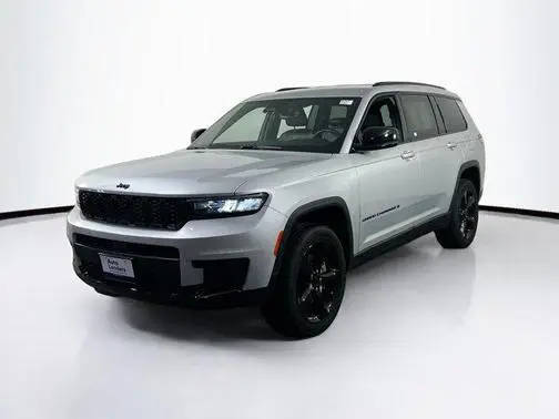 2022 Jeep Grand Cherokee L Altitude 4WD photo