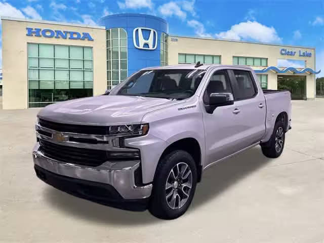 2022 Chevrolet Silverado 1500 LT 4WD photo