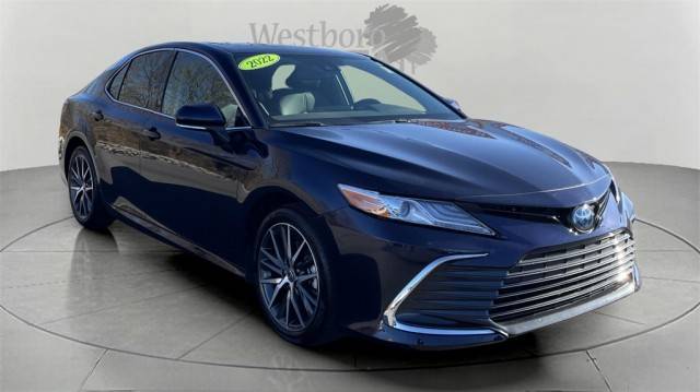 2022 Toyota Camry Hybrid XLE FWD photo