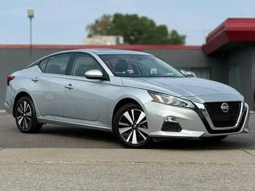 2022 Nissan Altima 2.5 SV AWD photo