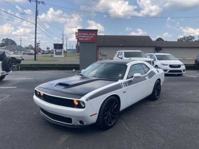 2022 Dodge Challenger R/T Scat Pack RWD photo